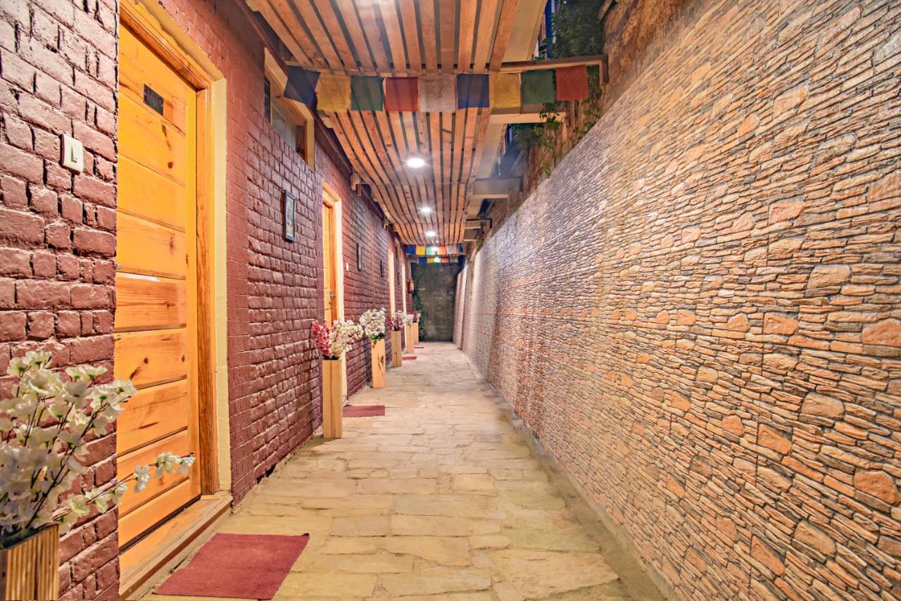 Echor - Yak And Yeti Ranikhet Hotel Almora Exterior photo
